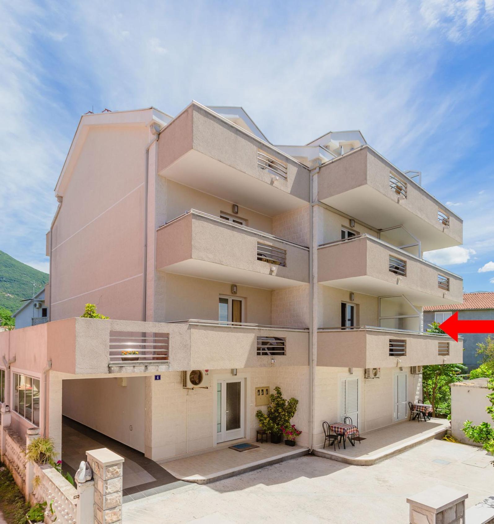 Rosic Apartments Tivat Exteriör bild