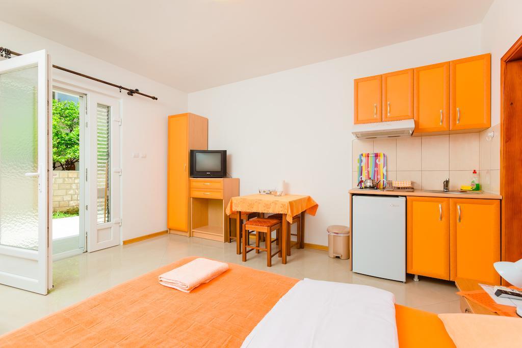 Rosic Apartments Tivat Rum bild