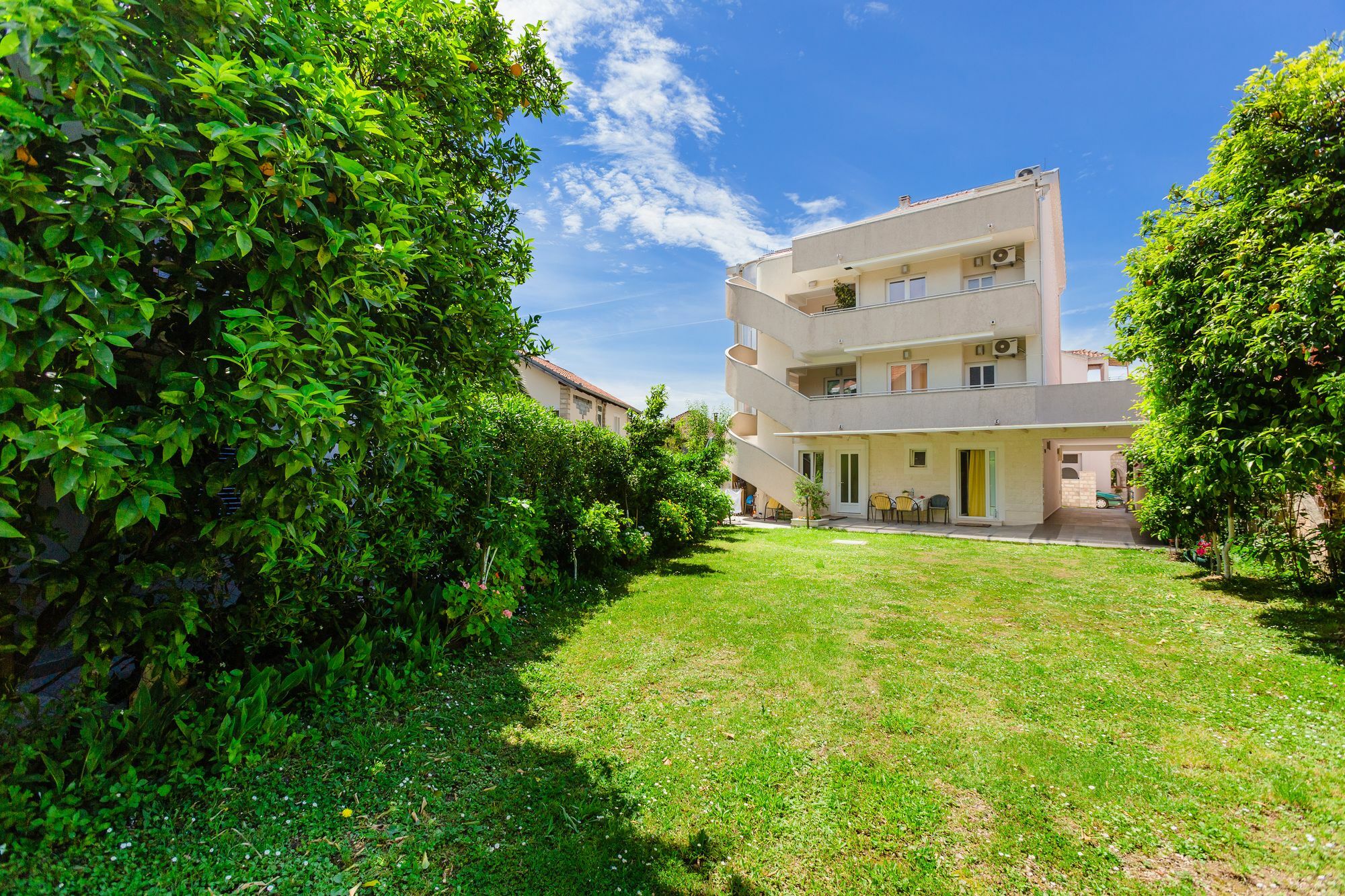 Rosic Apartments Tivat Exteriör bild