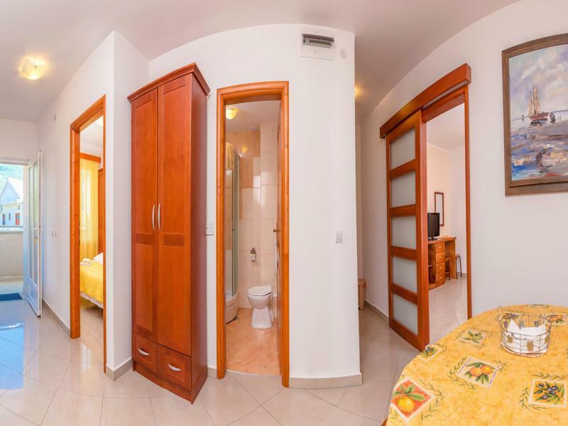 Rosic Apartments Tivat Exteriör bild